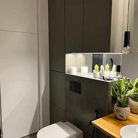 Apartament Futura Z Ogrodkiem - Parking - Niania Apartment